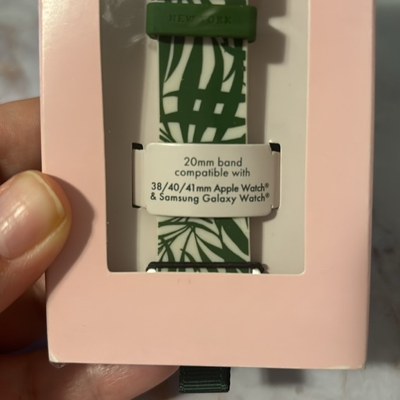 Brand New Kate Spade Apple Watch/ Samsung Galaxy Watch Band - Picture 2 of 2